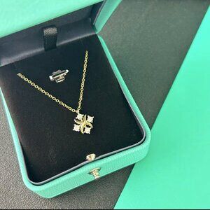 Tiffany & Co. Schlumberger Lynn Diamond Pendant Necklace